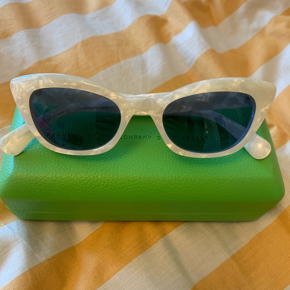 Fashion Brand Company White and Blue lens sunglasses